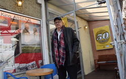 Nur noch ein paar Tage, dann wird es abgerissen. Stefan Paul vor dem Arsenal, das nach 50 Jahren Geschichte ist.