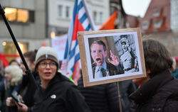  Klare Statements in Worten und Bildern: Der Protest richtet sich bei der Kundgebung in Reutlingen am 26. Januar insbesondere ge