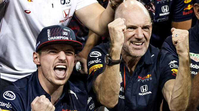 Ohne die Design-Künste von Technik-Chef Adrian Newey (rechts) wäre Max Verstappen (links) nicht dreimaliger Formel-1-Champion ge
