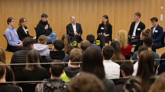 Bundeskanzler Scholz besucht Schule Bundeskanzler Scholz besucht Schule