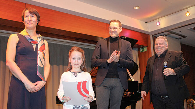Elisa Munoz Alfes (7), eine Schülerin von Daniela Endmann, errang bei »Jugend musiziert« mit der Blockflöte einen ersten Preis.