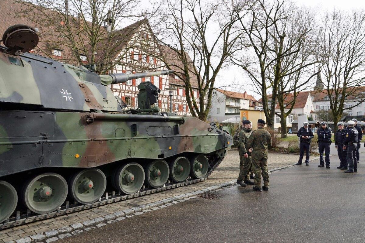 03_24_Waffenschau_07