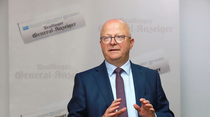 Für Michael Theurer (FDP) ist das Deutschlandticket eine Erfolgsstory.  FOTO: REISNER