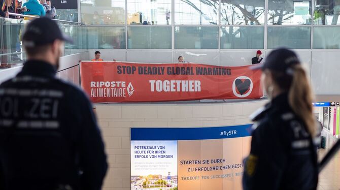Letzte Generation - Demonstration in Stuttgart Letzte Generation - Demonstration in Stuttgart