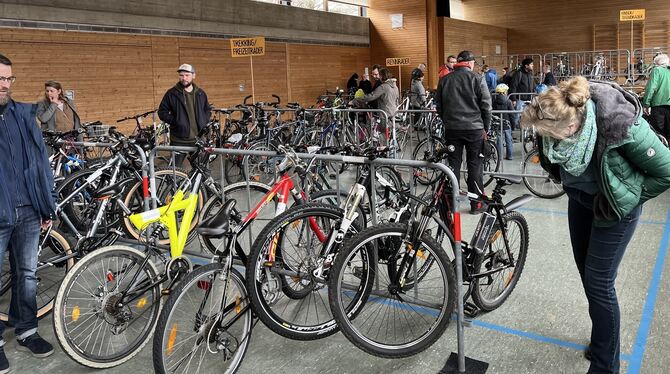 Von Rennrad über Moutainbike bis hin zu E-Bike: Für jedes Bedürfnis war in Degerschlacht etwas dabei.