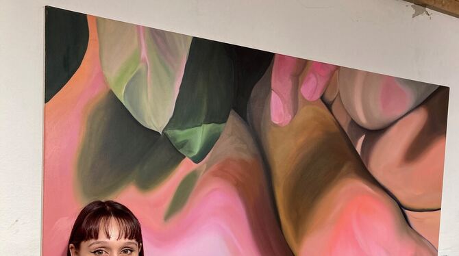 Die Nachwuchskünstlerin Mareike Groß zeigt ihre »Green Leaves«.  FOTO: FRIEDRICH