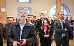 Klaus Weber (links) zwingt den Amtsinhaber Stephan Neher (rechts) im ersten Wahlgang in eine Stichwahl. Oberbürgermeister Stepha