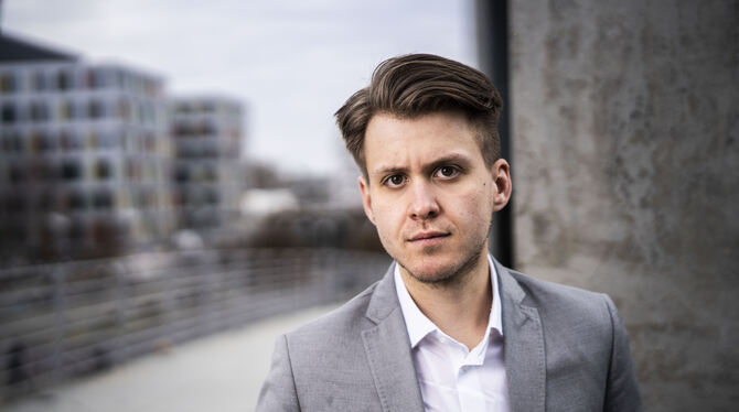 Für den Grünen-Politiker Max Lucks ist Bundesinnenministerin Nancy Faeser ein rotes Tuch.  FOTO: DOMINIK BUTZMANN