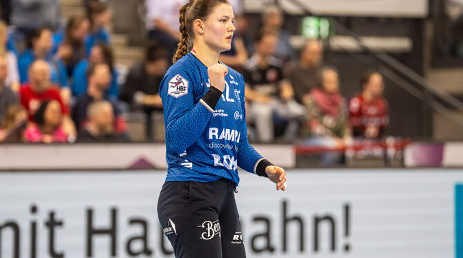 Fehlt in Buxtehude: Metzingens Torhüterin Marie Weiss.  FOTO: SCHMIDT/EIBNER