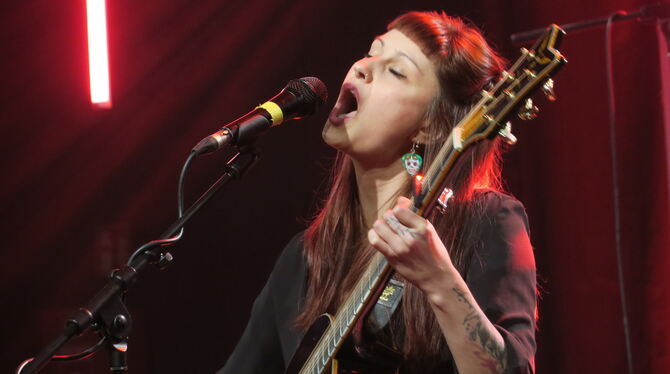 marie ettlen billy & miss daisy represent festival franz.k foto akr Soulige Powerstimme: Marie Ettlen macht den Opener am zweiten Abend.