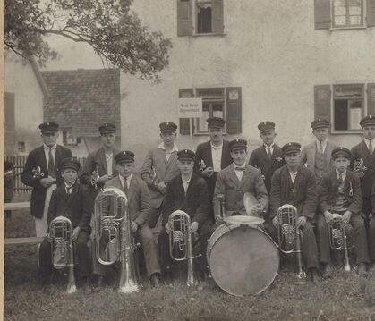 Der Musikverein Degerschlacht im Jahre 1925. 