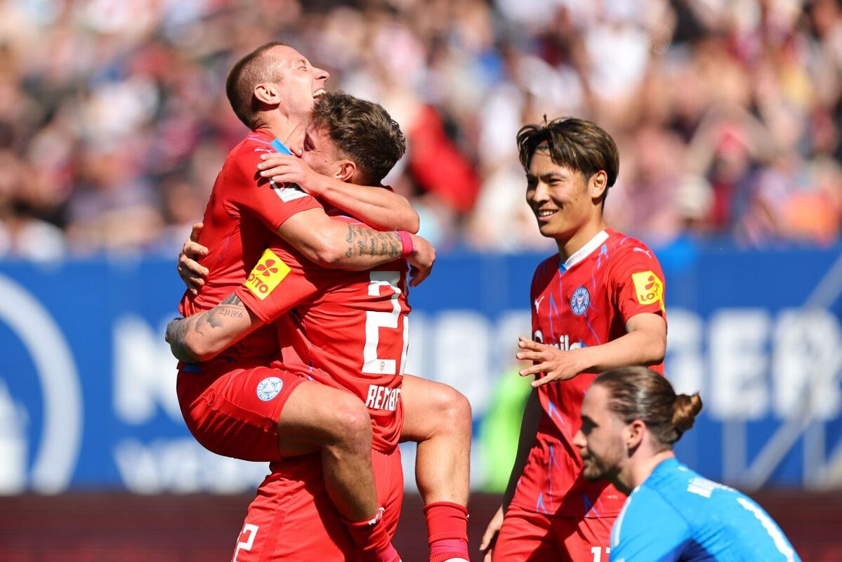 Im Freudentaumel Im Freudentaumel