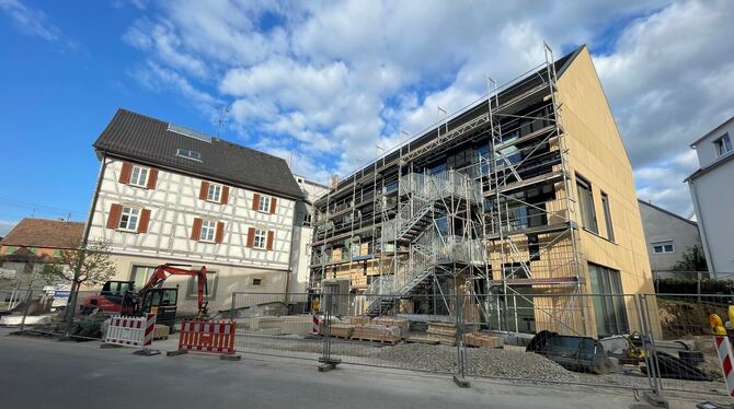 Die Sanierung des Ofterdinger Rathauses tritt in die entscheidende Phase. Die Verwaltung zieht nächste Woche um.  FOTO: MEYER