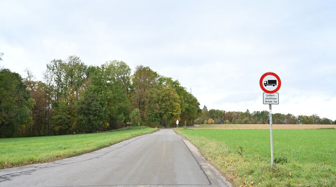 Die Straße Richtung Schäferhundeverein wird nun doch nicht mit einem Fahrverbot für Pkws belegt.