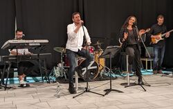 Die Band mit den Sängern Asita Djavadi und Daniél Iberra sorgte für gute Stimmung.