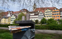 Die Mülleimer in der Tübinger Altstadt sind zeitweise von Abfall nur so übergequollen. 