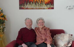 Olga und Herbert Kleinert aus Hülben sind auch nach 70 Jahren Ehe noch verliebt wie am ersten Tag. 