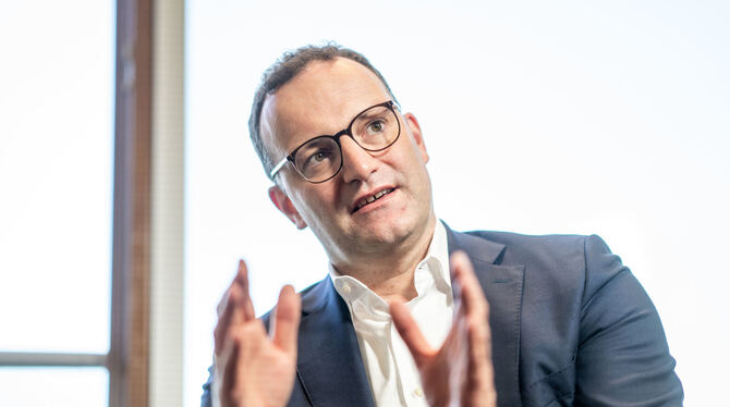 Jens Spahn kritisiert auslandsfinanzierte Moscheegemeinden in Deutschland. FOTO: KAPPELER/DPA Jens Spahn kritisiert auslandsfinanzierte Moscheegemeinden in Deutschland. FOTO: KAPPELER/DPA