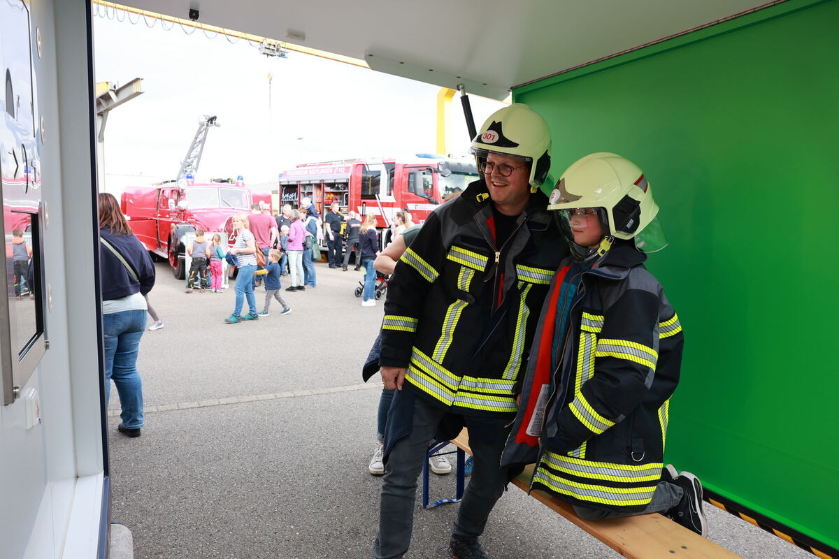 Feuerwehr_Rt_Nacht-offen_040524__02