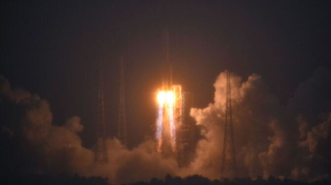 »Langer Marsch-5« »Langer Marsch-5«