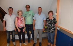 2020 wurden sie geehrt für ihre langjährige Ratstätigkeit in Ofterdingen (von links):  Martin Schmid (FWV) kommt inzwischen auf 