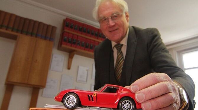 »Wäre schon mal schön, mit dem Ferrari 250 GTO von 1962 zu fahren«, sagt Horst-Rüdiger Meyer auf der Heyde. Der Uracher Fachanwa