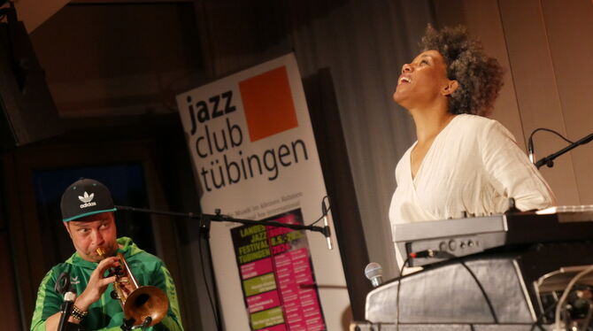 Joo Kraus und Fola Dada beim Landesjazzfestival in der Westspitze Tübingen.