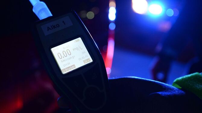 Alkoholkontrolle - Symbolbild