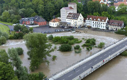 Hochwasser allenthalben. Wie hier beim Neckar in Reutlingen-Mittelstadt.