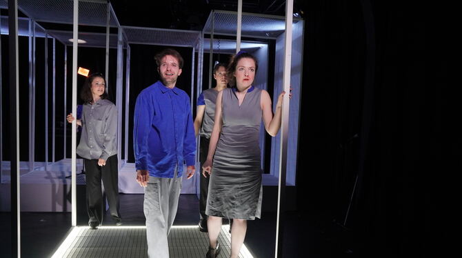 Zimmertheater Taumel des Zorns 7 Vor dem Finale: Seraina Löschau, Cyril Hilfiker, Morris Weckherlin und Lauretta van de Merwe.