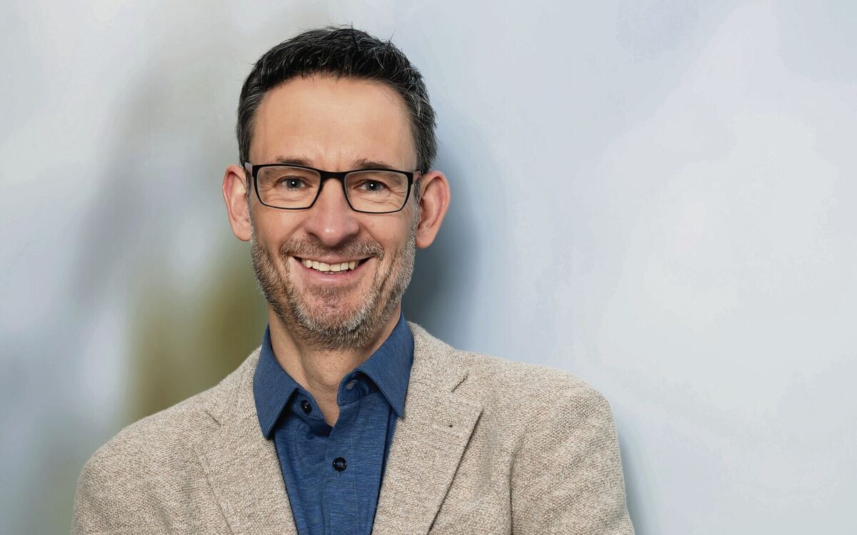 2 Dr. Karsten Amann 50 Jahre, Rechtsanwalt          KR 8