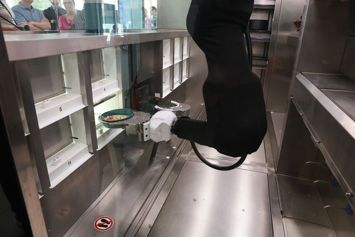 Roboter_Koch_Tübingen_100624__11