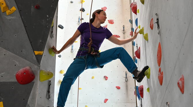 Kletterhallenfest In luftiger Höhe habe die Besucherinnen und Besucher des Kletterhallenfestes mit Sicherheit am Seil ihren Spaß.