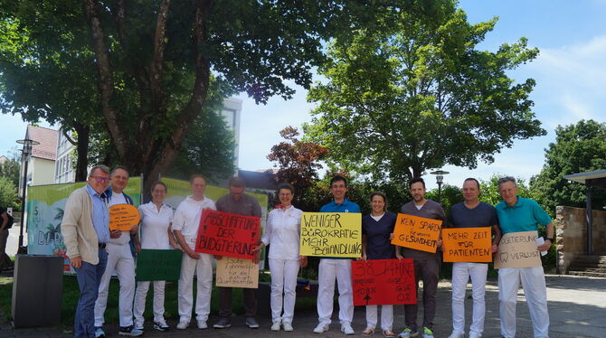 Die Münsinger Zahnärzte sehen die Versorgung auf dem Land in Gefahr.  FOTO: WU