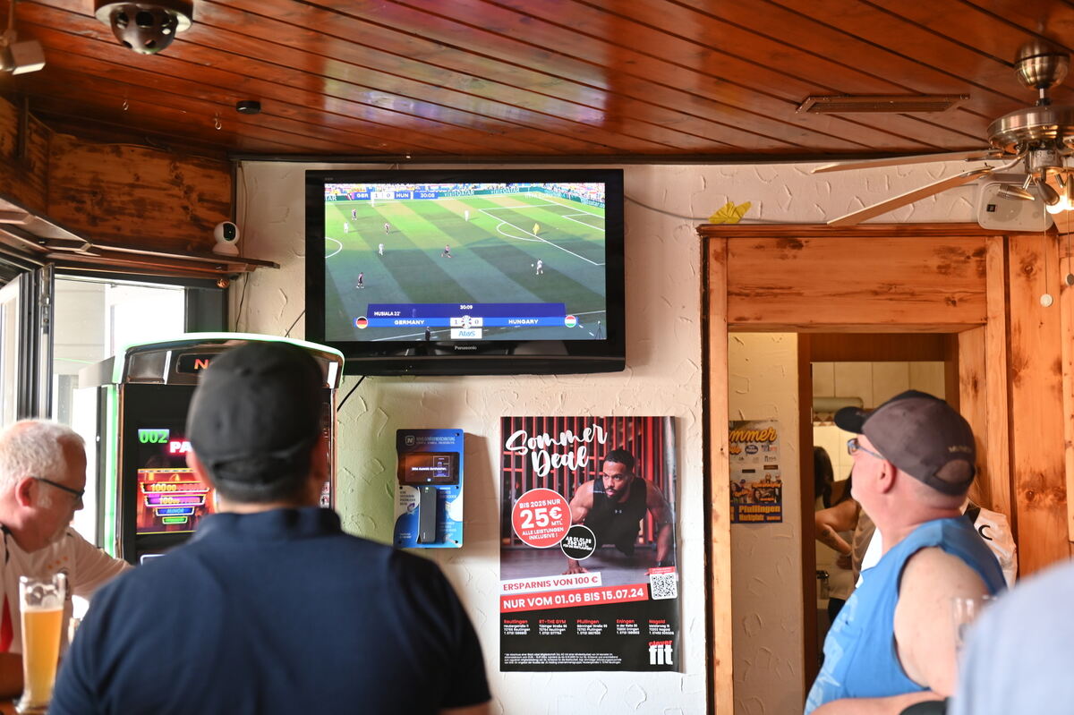 Bild  FOTO JÜRGEN MEYER Public Viewing Pfullingen_07