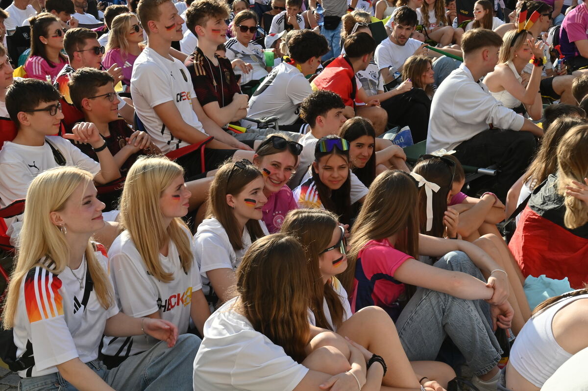 Bild  FOTO JÜRGEN MEYER Public Viewing Pfullingen_14