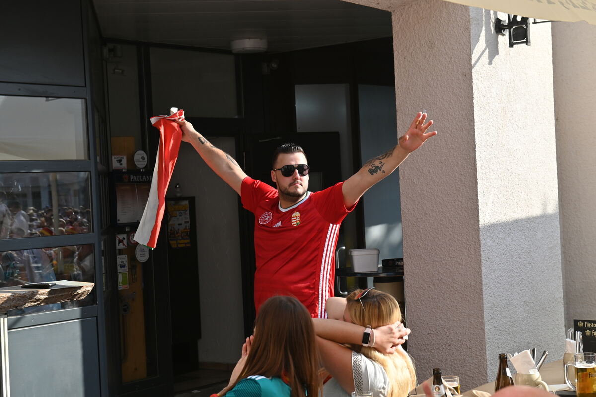 Bild  FOTO JÜRGEN MEYER Public Viewing Pfullingen_16