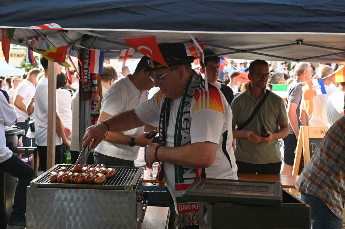 Bild  FOTO JÜRGEN MEYER Public Viewing Pfullingen_17