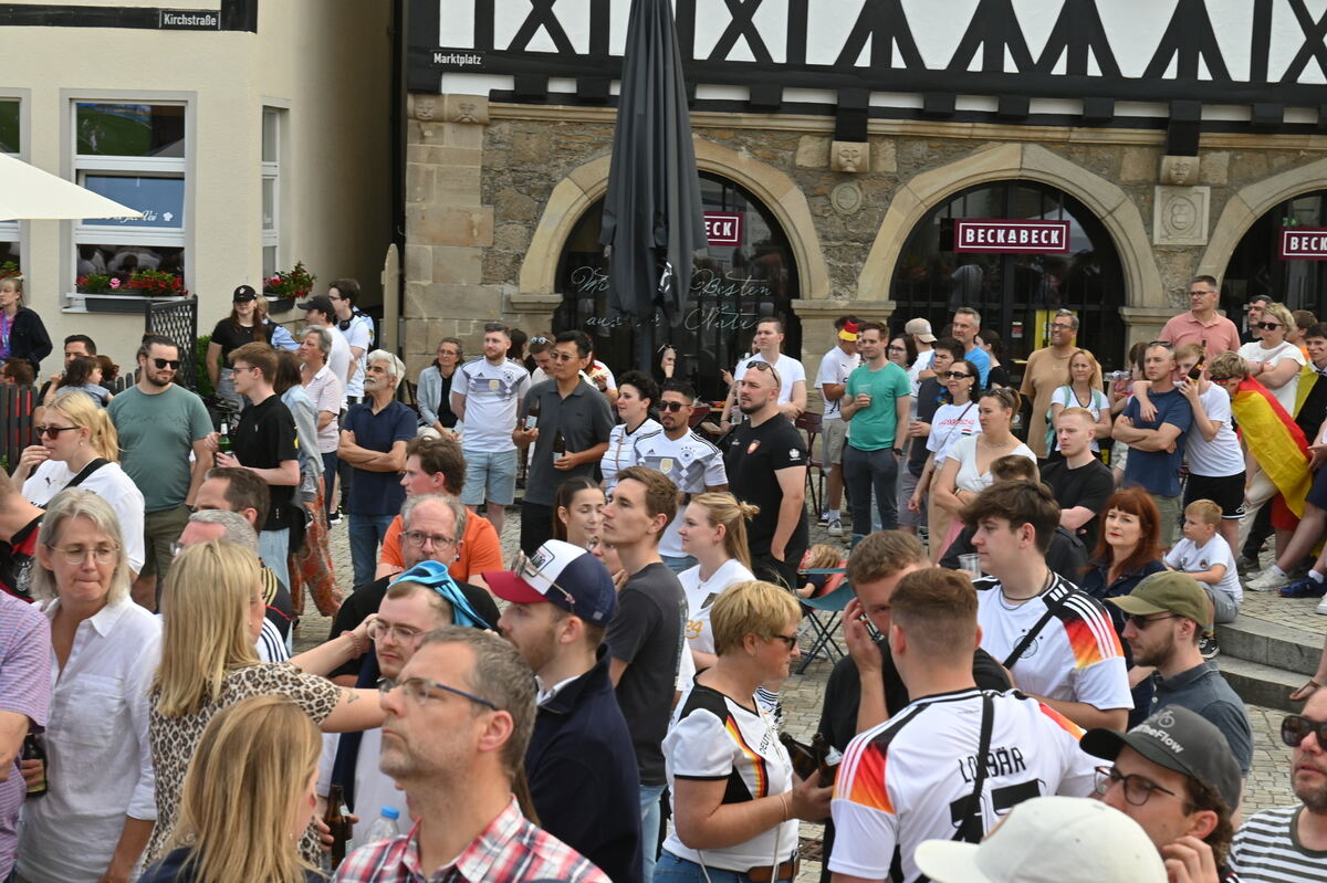 Bild  FOTO JÜRGEN MEYER Public Viewing Pfullingen_27