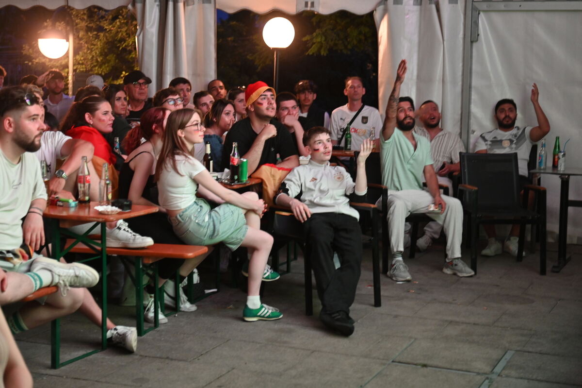 Bild  FOTO JÜRGEN MEYER Public Viewing Reutlingen_38