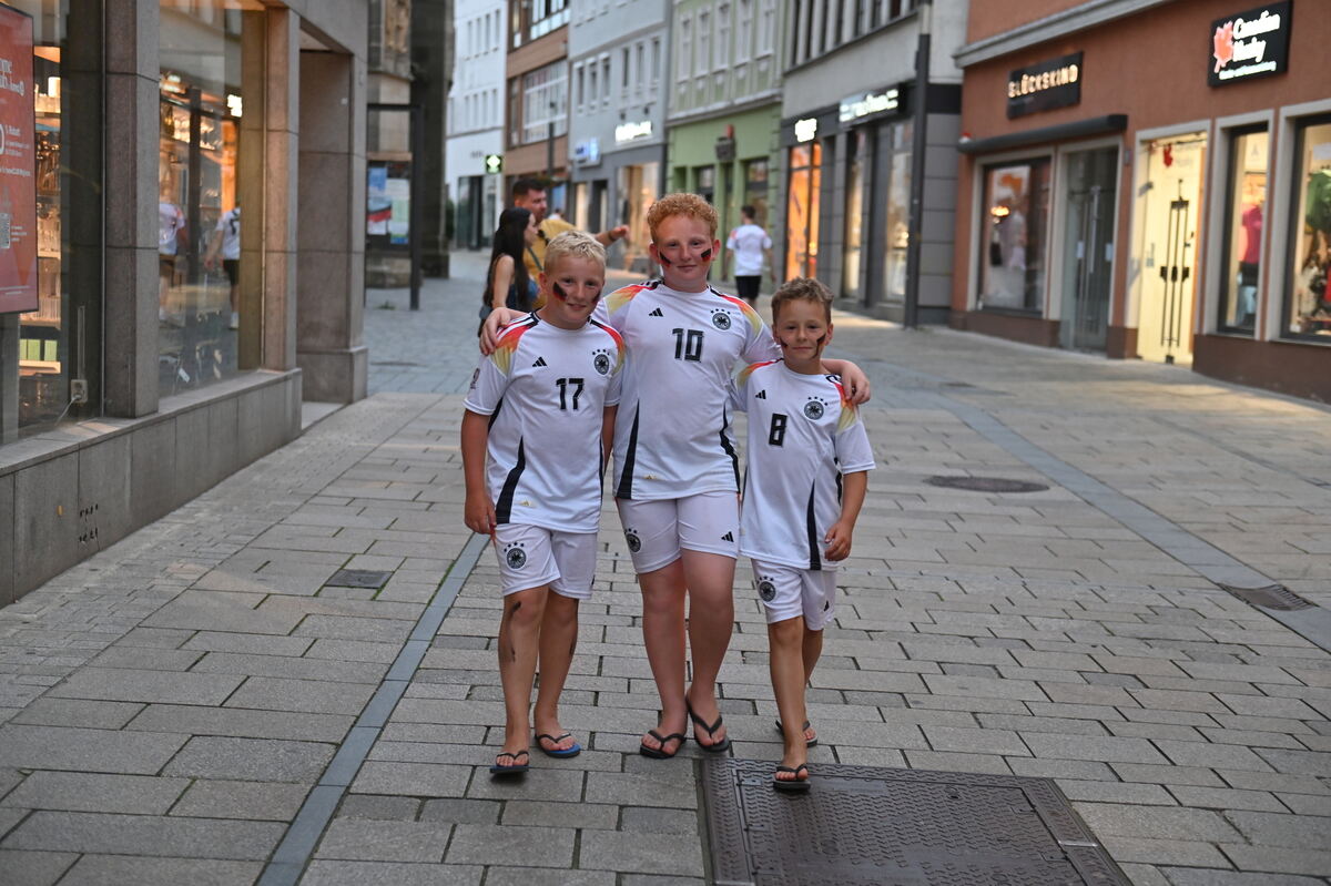 Bild  FOTO JÜRGEN MEYER Public Viewing Reutlingen_01