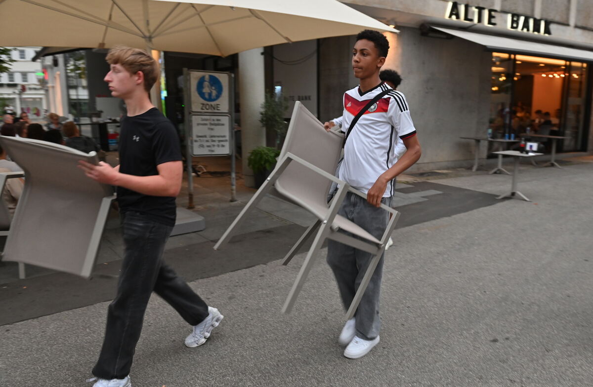 Bild  FOTO JÜRGEN MEYER Public Viewing Reutlingen_05