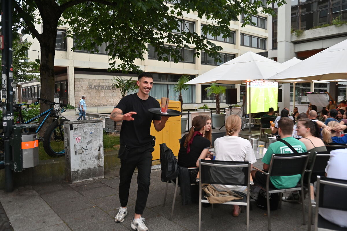 Bild  FOTO JÜRGEN MEYER Public Viewing Reutlingen_09