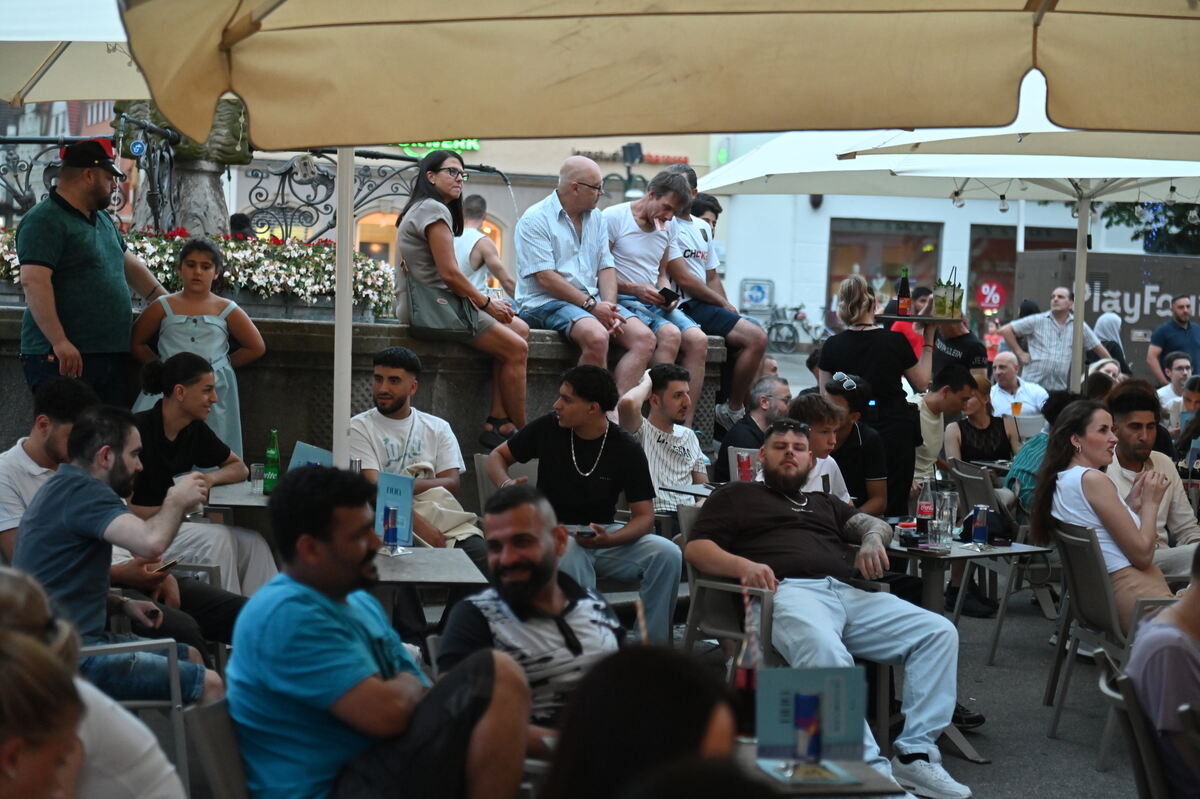 Bild  FOTO JÜRGEN MEYER Public Viewing Reutlingen_23