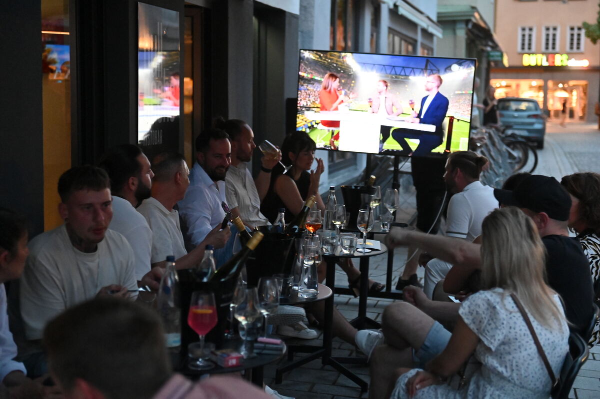 Bild  FOTO JÜRGEN MEYER Public Viewing Reutlingen_29