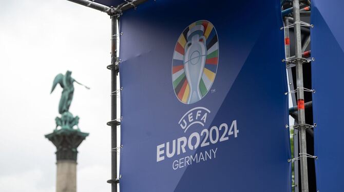 Euro 2024 - Aufbau Public-Viewing Stuttgart
