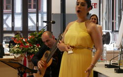 Sie betörten den Tübinger Integrationsrat am Freitag mit enormer Stimmgewalt, Rosario Chávez und Admir Doçi.