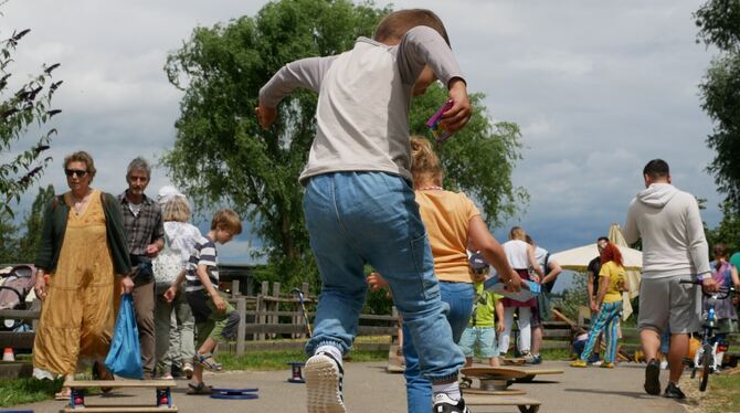 Bruderhaus Jahresfest Spiel und Spaß war ebenfalls ein wesentlicher Teil des Jahresfests.