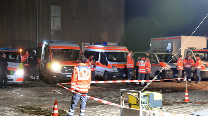 DRK-Kräfte auf dem Hofgut Einsiedel in Bereitstellung.