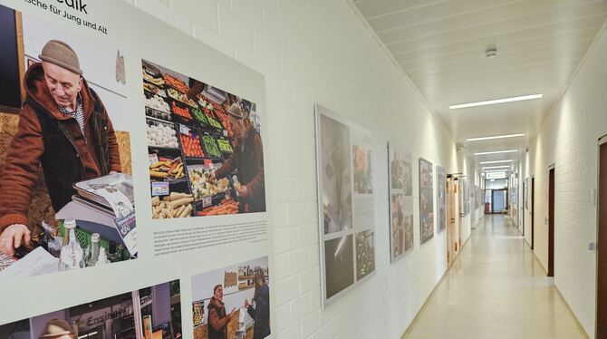 Ausstellung des Photoclubs Reutlingen im Amt für Migration und Integration.  FOTO: PR